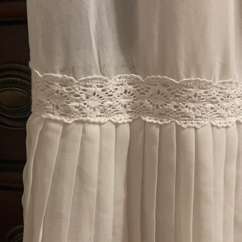 Romantic Dress - Picture 8 of 8